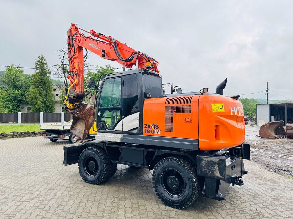 Excavator pe roti Hitachi ZX 190 W, an 2016, 20 tone, lama + cale, TOP