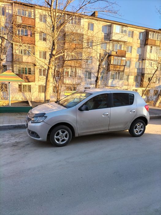 Продам Рено Сандеро 2