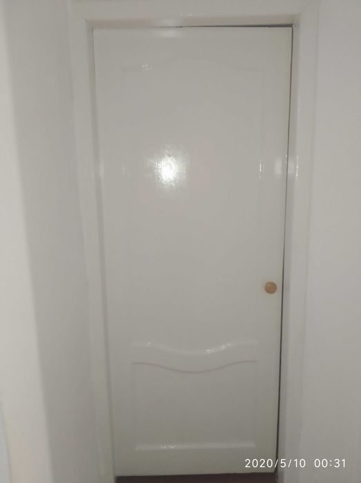 Продам двери межкомнатные