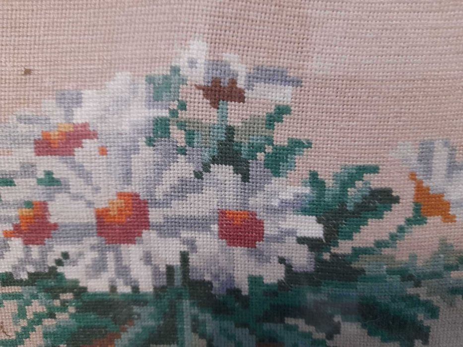 Ръчно ушити гоблени Маргарити и Зимна приказка