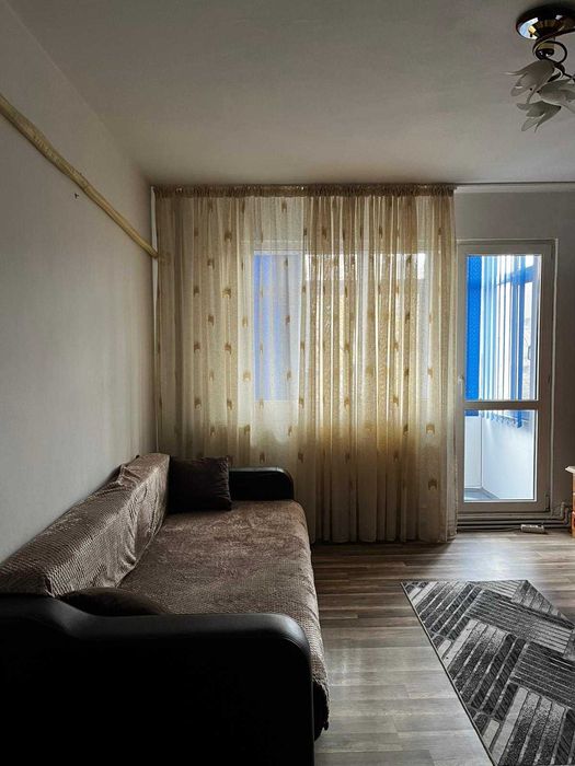 Închiriez apartament