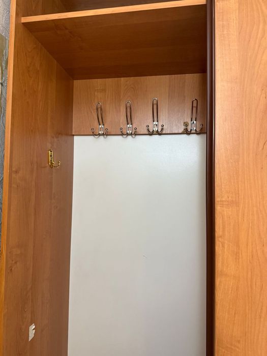 Продам шкаф для прихожей