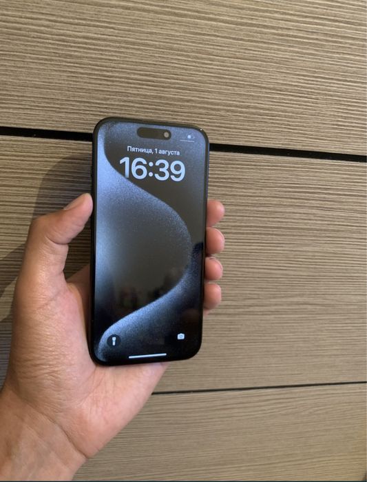 Iphone 15 pro в хорошем состояние