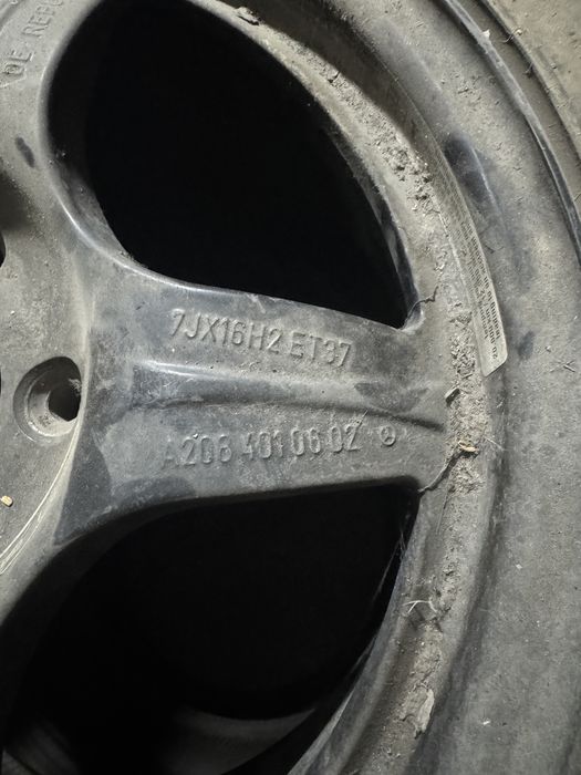 Продам запаску Mercedes в оригинале !