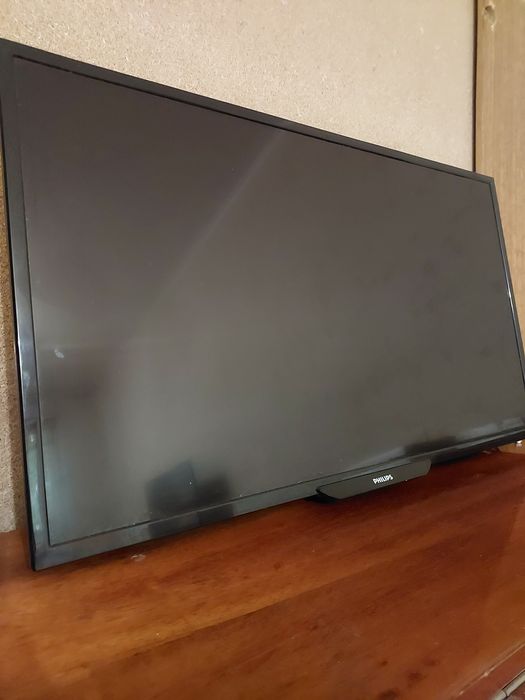 Телевизор PHILIPS 81cm