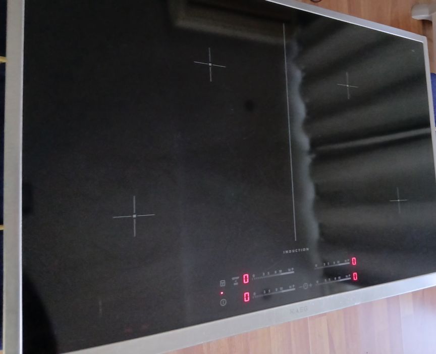 AEG плот за вграждане