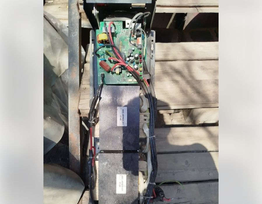 Источник бесперебойного питания