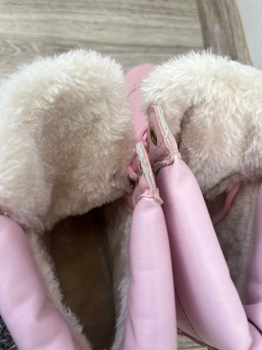 Нови розови боти