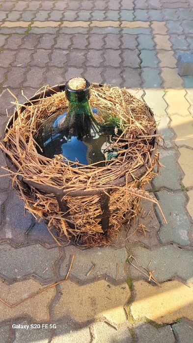 Стара автентична стъклена дамаджана,съд за вино или ракия