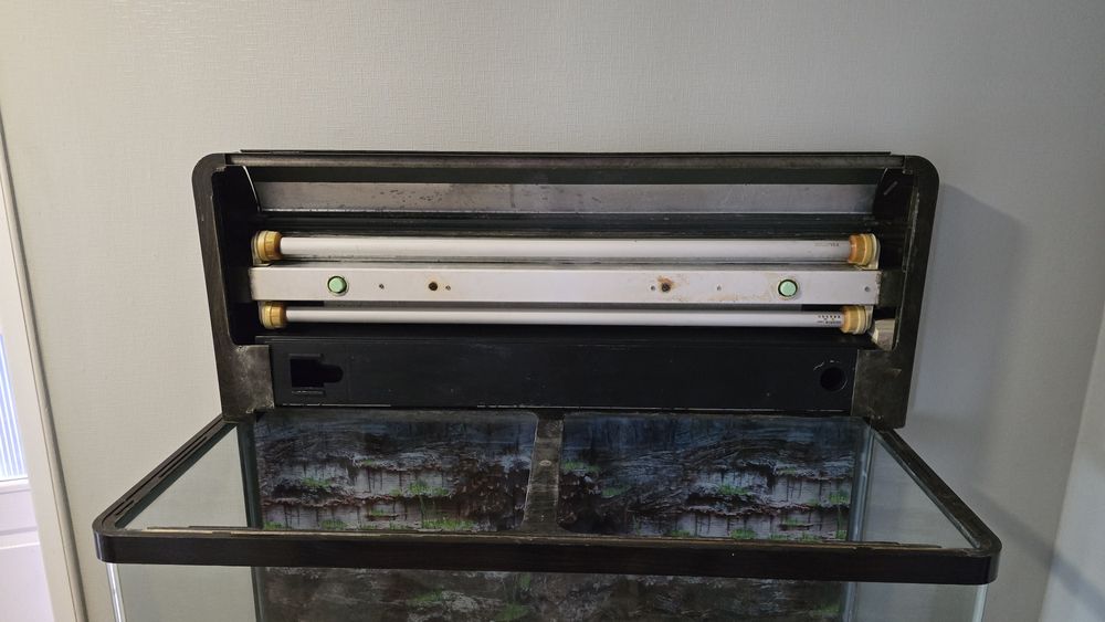 Прдам Аквариум Jebo 240л.