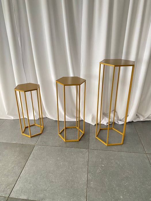 Set 3 suporturi cilindrice aurii decor nunți/petreceri, mese piedestal candy bar