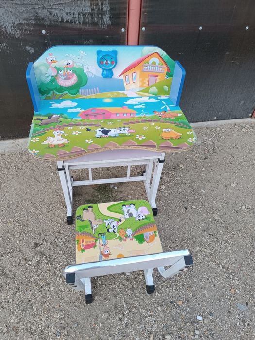 Vând birou copii stare buna reglabil înălțime