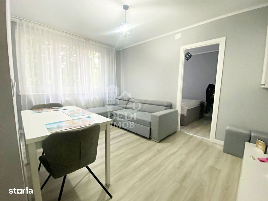 Apartament cu 2 camere de vanzare zona Rogerius, Oradea