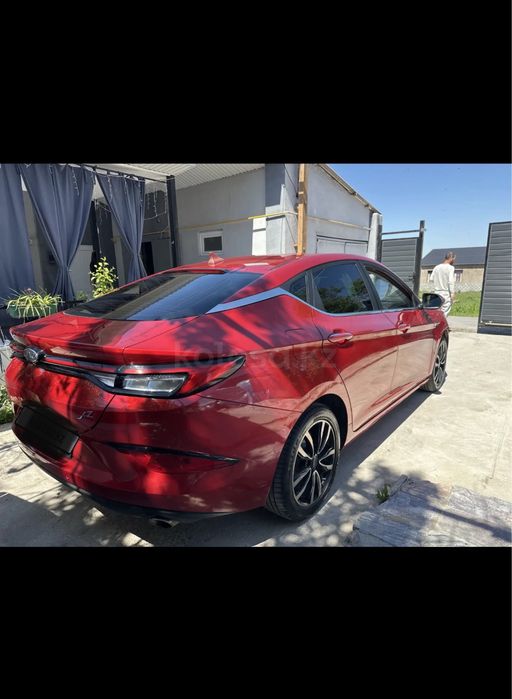Бампер задний на авто jac j7 2022 года