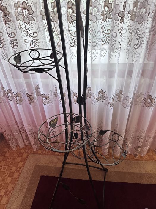 Подставка для цветов