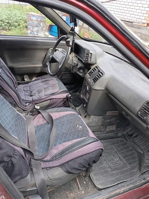 Машина продам 2000 года