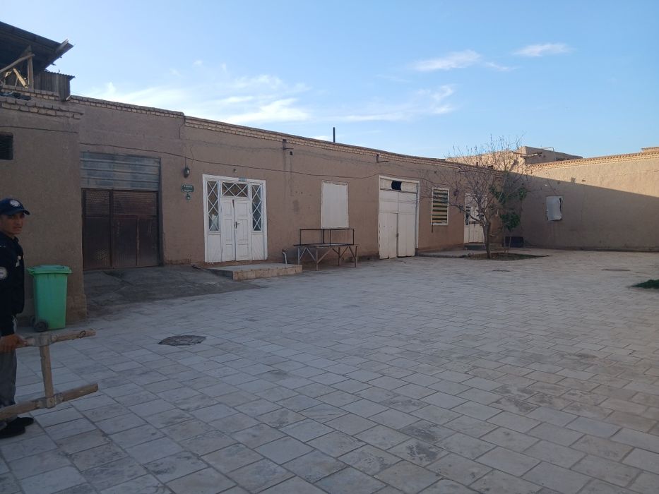 "Ichan Qala" уй сотилади 352м²