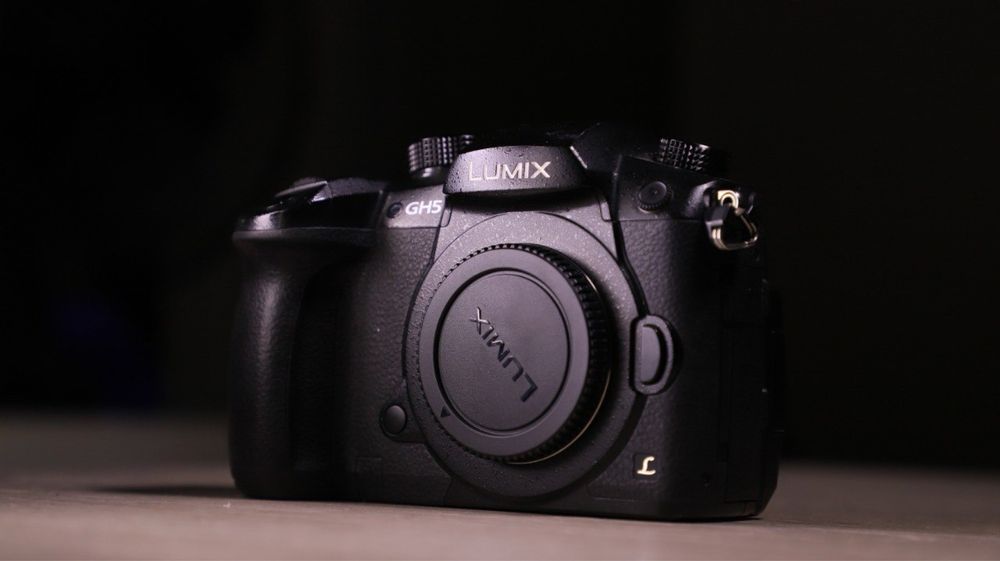 Panasonic Lumix DC-GH5