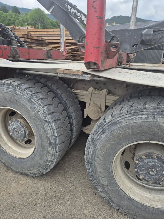 Volvo.fh509..mercedes 510.transport forestier. Lemn bustean