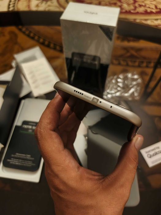 Infinix Edge 5G 8/256 новый неиспользованный в полном комплекте