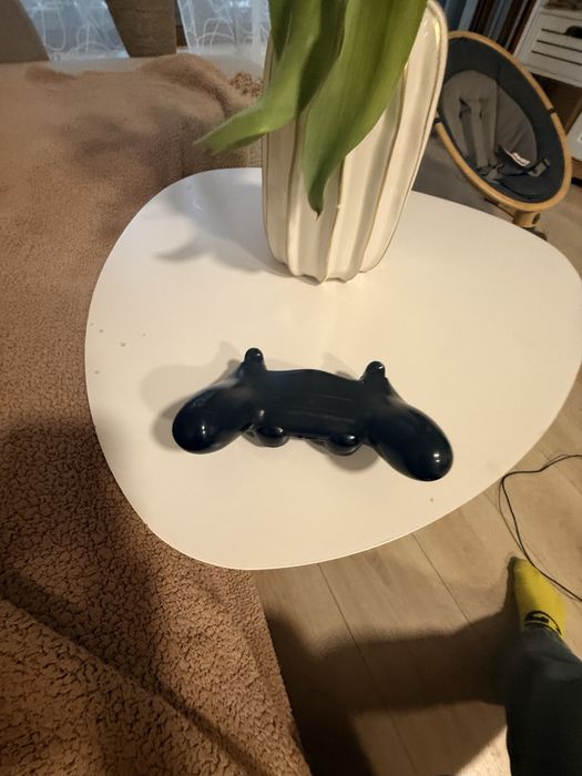 ОРИГИНАЛ Продавам джостик от плаистейшен4