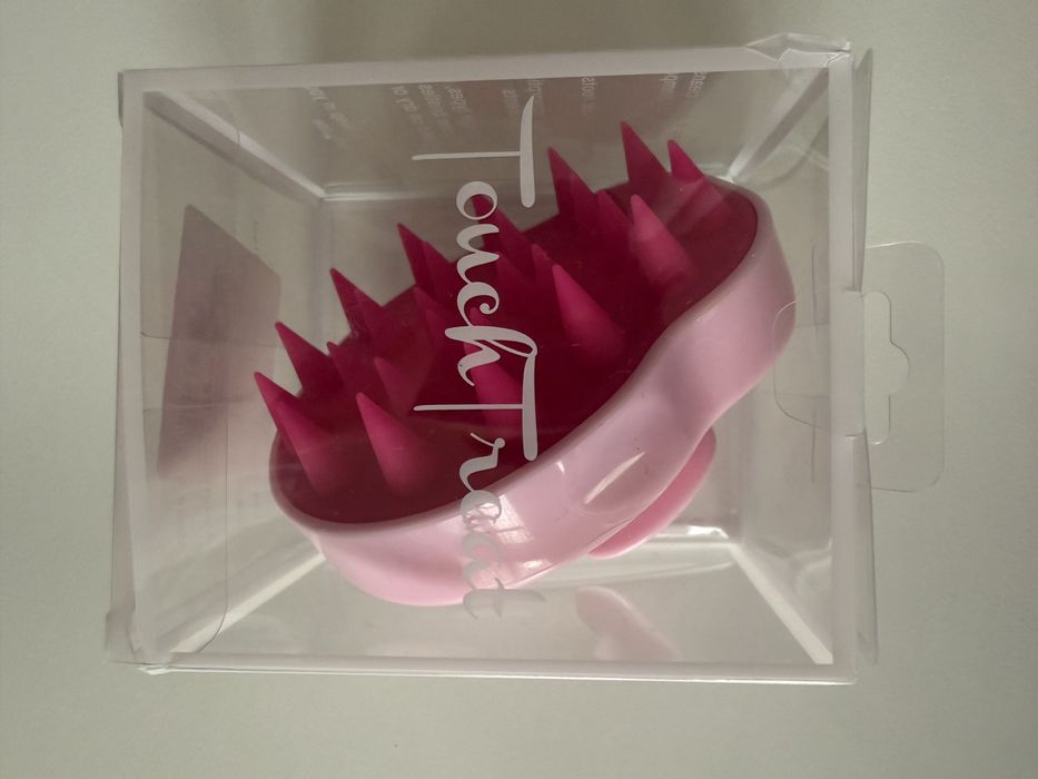 Нова Touch Treat Масажна четка за скалп и коса, цвят Bubblegum