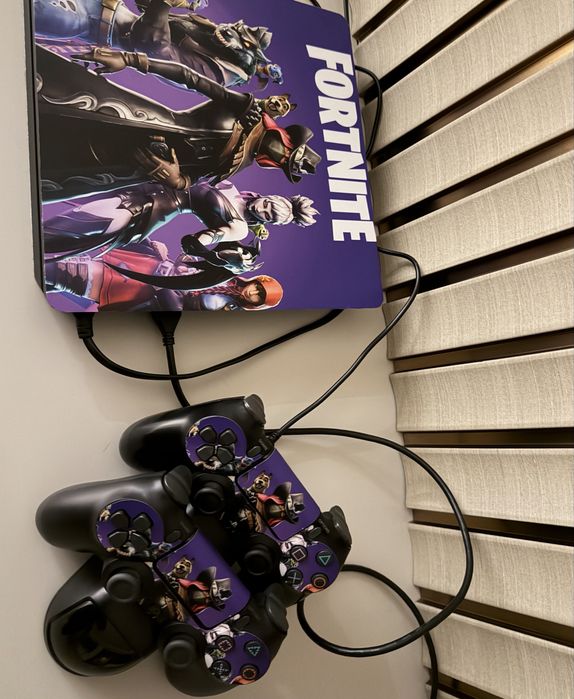 Vand ps4 1tb ca nou