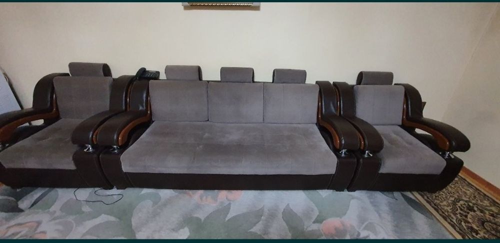 Divan kreslo sotiladi