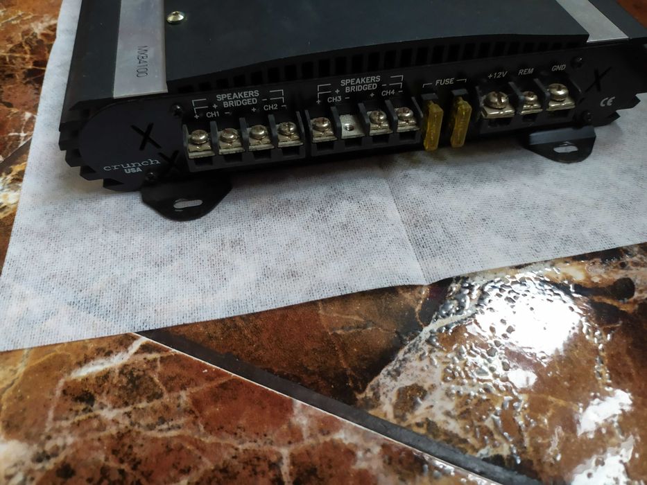 Auto ampli Crunch USA