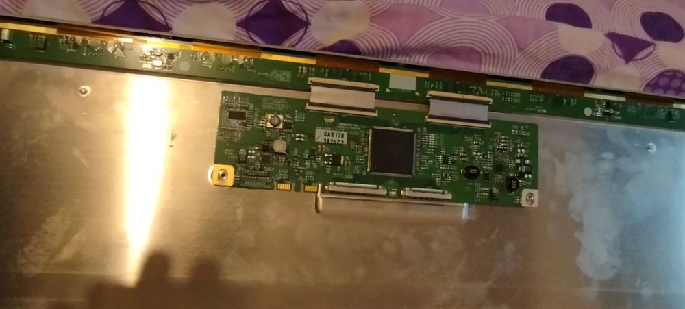 Display / ecran monitor / TV / 27" 2k LM270WQ3