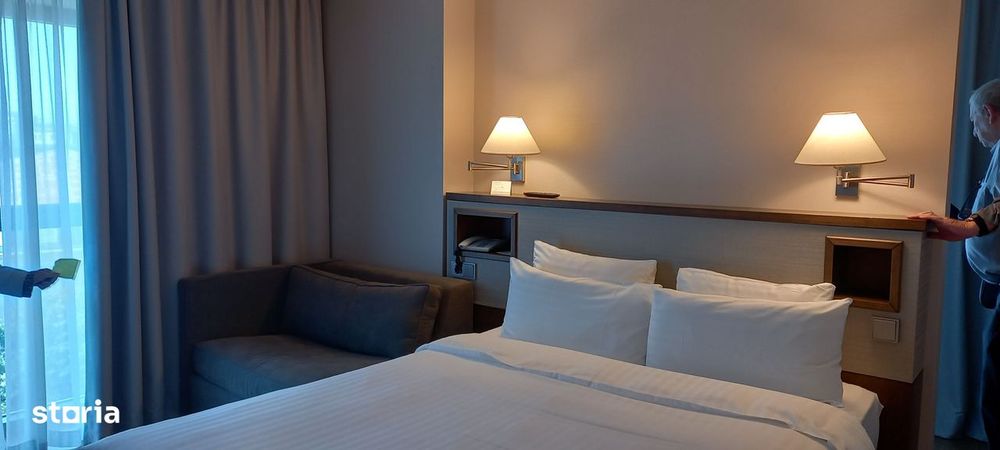 Hotel  4 stele   78 camere Piata Unirii