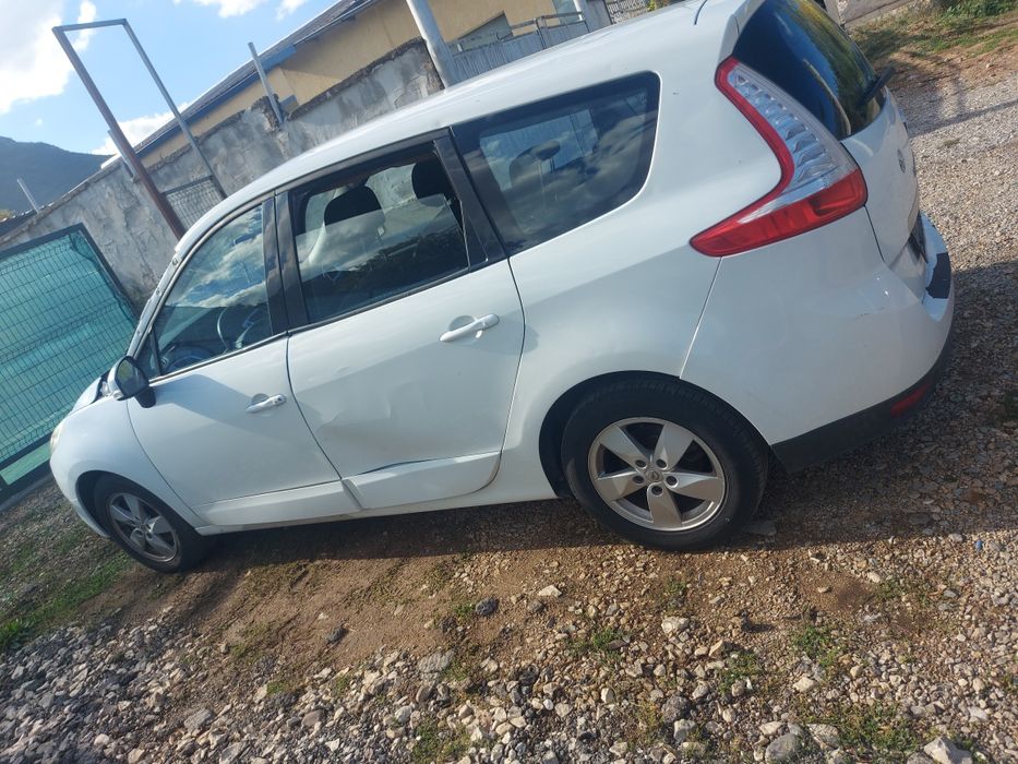 Рено Гранд Сценик 1.9 дци на части !!!