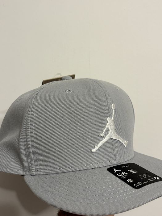 Шапка  с козирка JORDAN