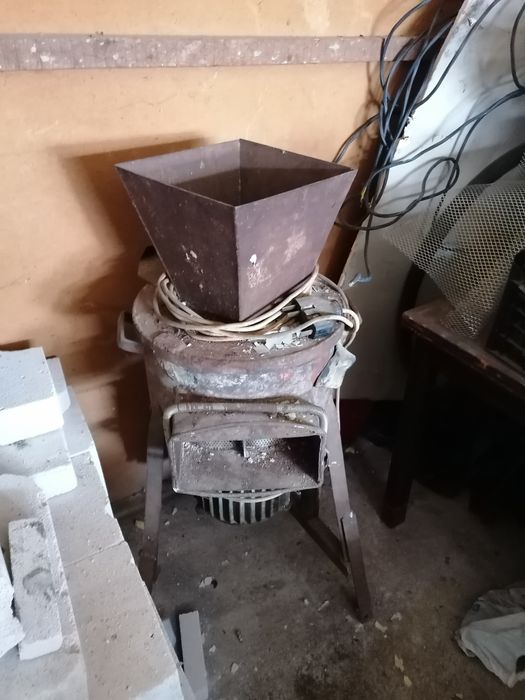 Фуражомелка работи перфектно