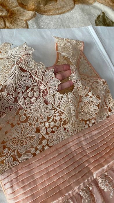 Платье вечернее продам