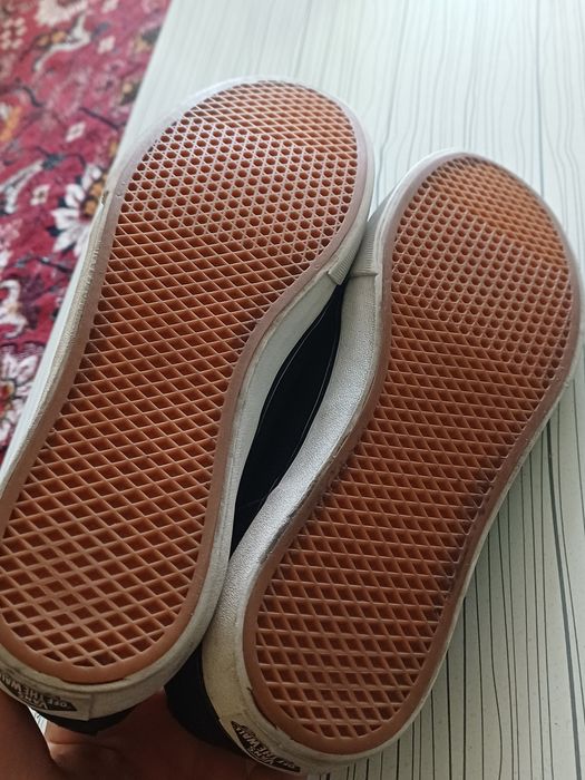 Кецове vans of the wall