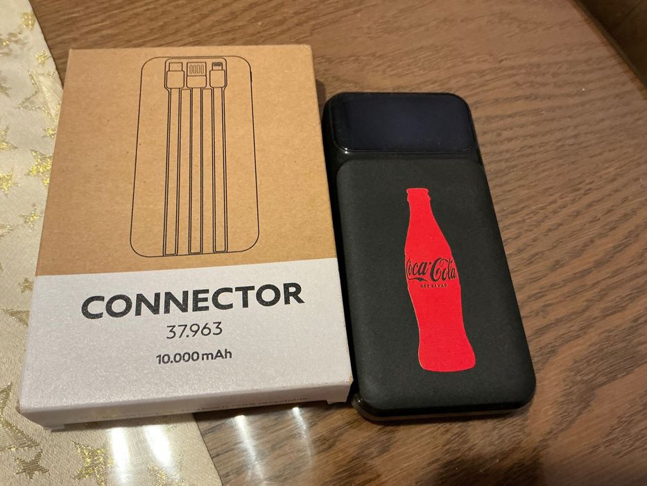 Външна Батерия 10 000mah реални и стойка за смартфон