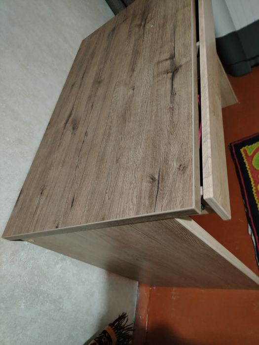 Стол, полка для книг