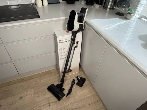 Вертикальный пылесос Roborock H5