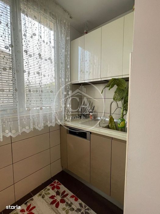 Apartament cu 3 camere de inchiriat in zona Nufarul, Oradea.