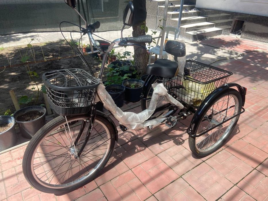 Велосипед трех колёсный