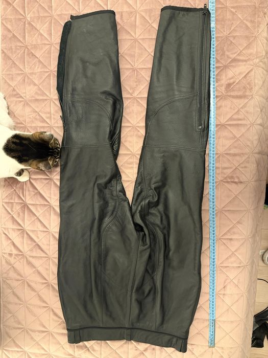 Pantaloni piele moto Dainese marimea 48