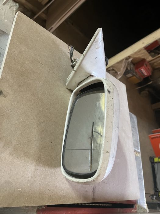 Продам зеркало правое виндом,лексус ес300.