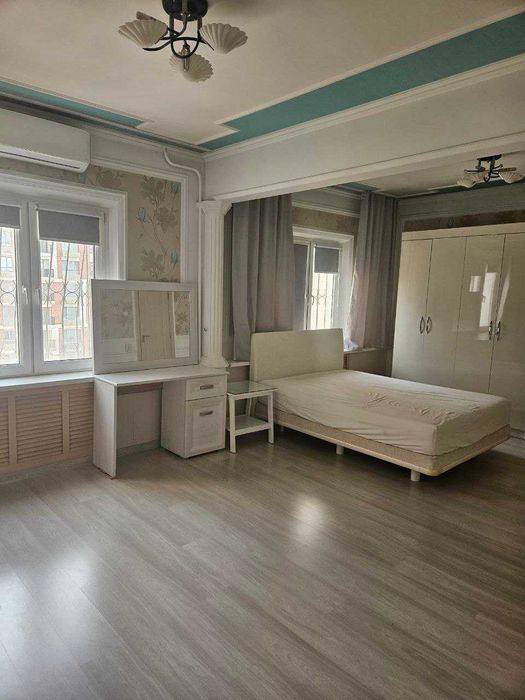 "СРОЧНО ГОРИТ‼️Банковский Дом 4ком 182м2+кладовка Шох мед Ойбек NRG‼️