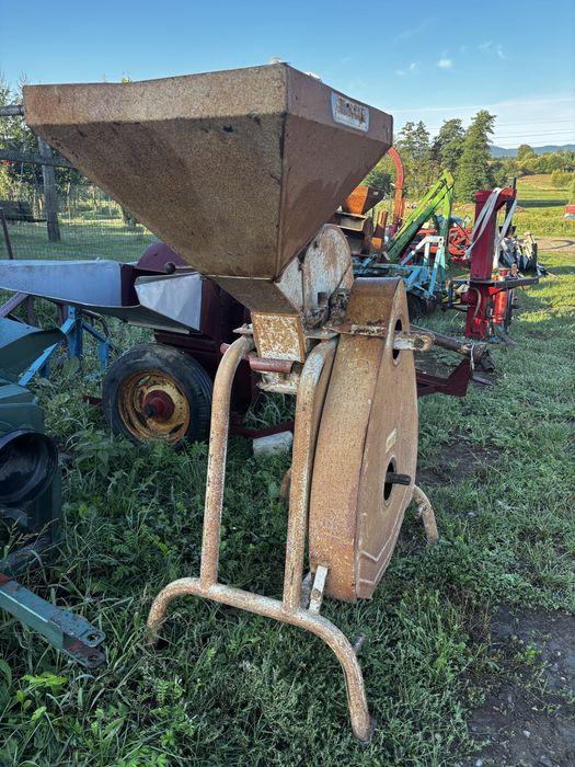 Moara invincibile dupa tractor
