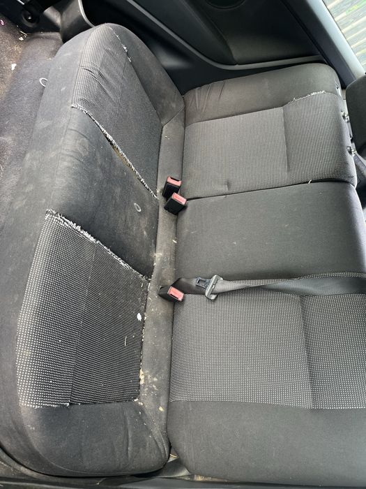 Detailing auto si curatare canapele