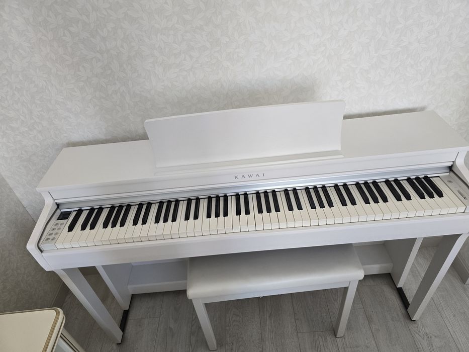 Продам электро пианино