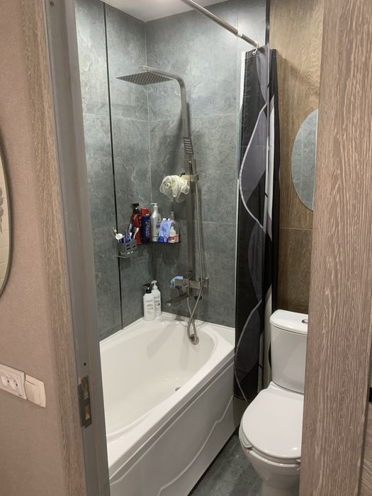 Продается своя 1 комнатная кв чиланзар 4 квартал 4 этаж