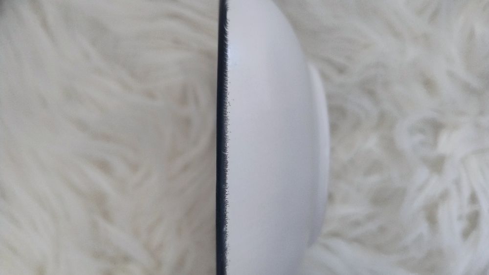 Порцеланови купички в лилави цветя и лалета