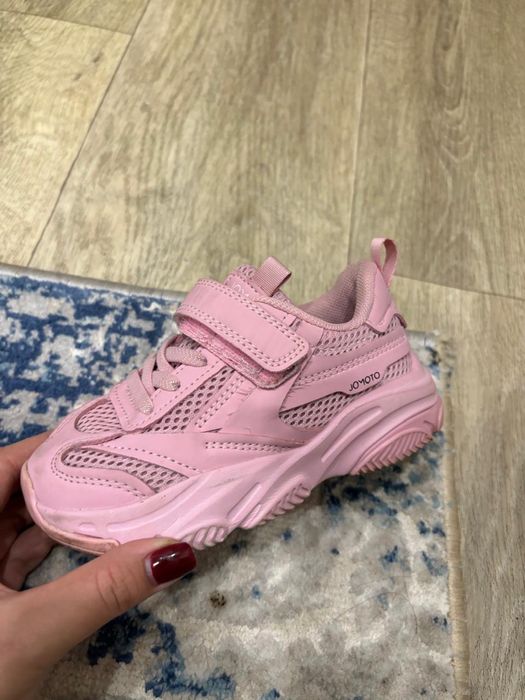 Продам детскую обувь